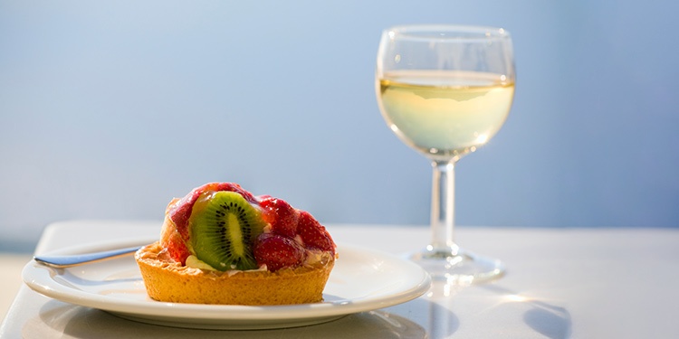 Como escolher um vinho para acompanhar sobremesas? Como escolher um vinho para acompanhar sobremesas?